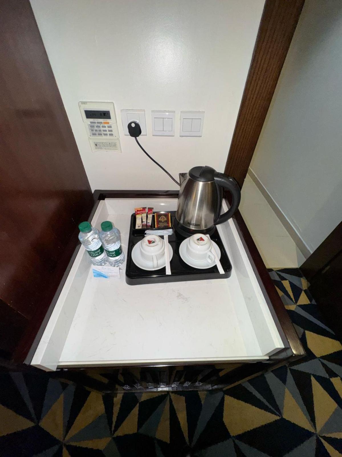 Ocean View Al Zahra Hotel Джеда Екстериор снимка